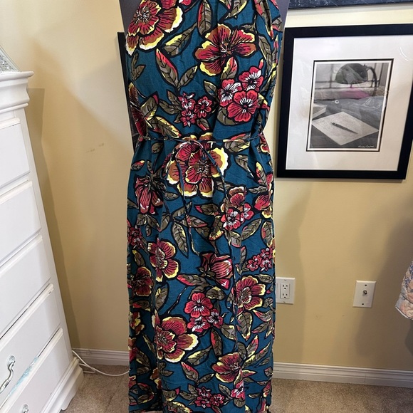 LOFT Ann Taylor - Paradise Floral Dress - Picture 4 of 10